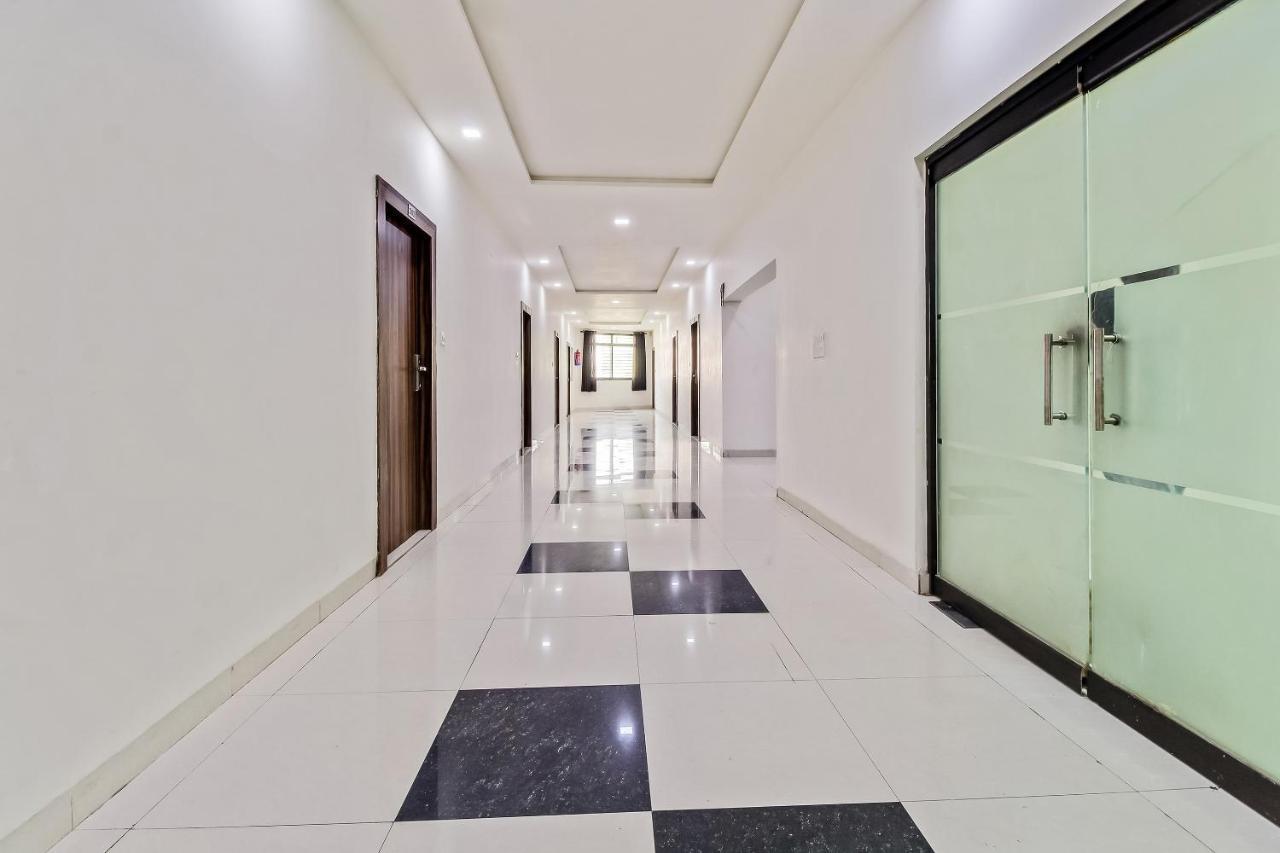 Oyo 10213 Hotel Panache Mathura Buitenkant foto