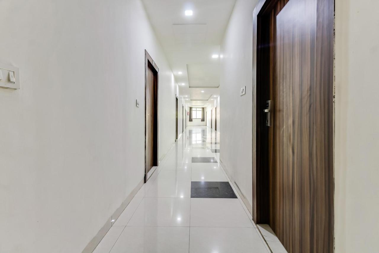 Oyo 10213 Hotel Panache Mathura Buitenkant foto
