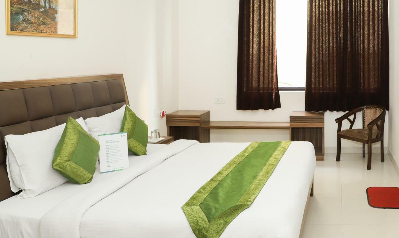 Oyo 10213 Hotel Panache Mathura Buitenkant foto